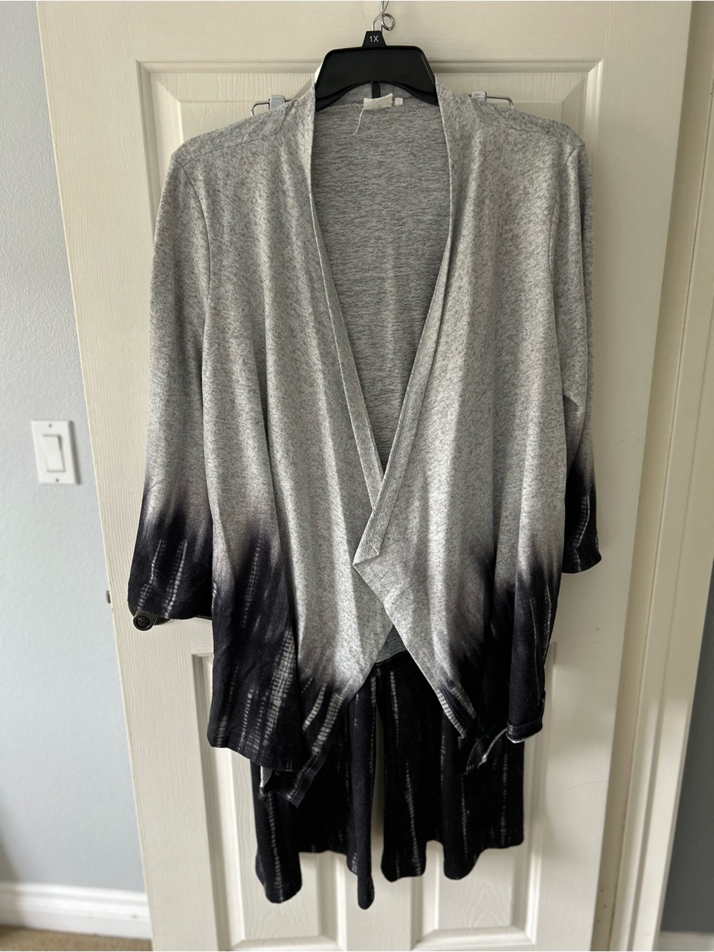 Suzanne Betro Heather Gray Black Ombré Cardigan and pant set